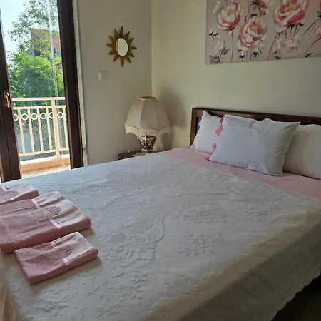 Apartment Lace Elegance