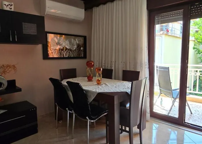 Lace Elegance * タソス